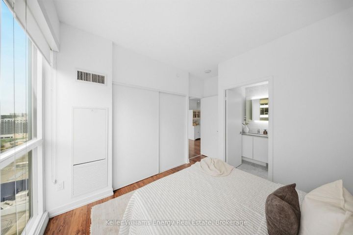 Photo 23 at 1109 - 117 McMahon Drive, Bayview Village, Toronto
