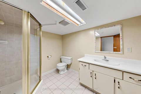 Photo 42 at 162 Venetian Crescent, East Woodbridge, Vaughan