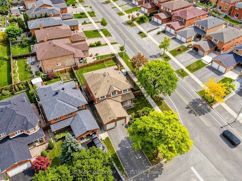 Photo 49 at 162 Venetian Crescent, East Woodbridge, Vaughan
