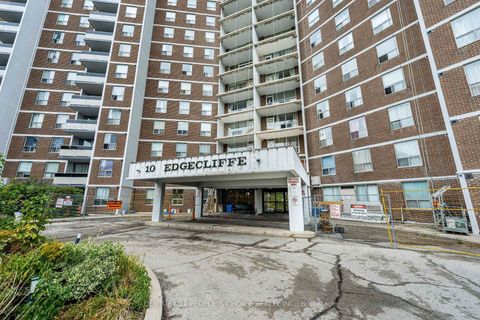 Photo 2 at 809 - 10 Edgecliffe Golfway, Flemingdon Park, Toronto