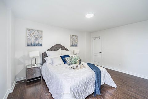 Photo 19 at 809 - 10 Edgecliffe Golfway, Flemingdon Park, Toronto