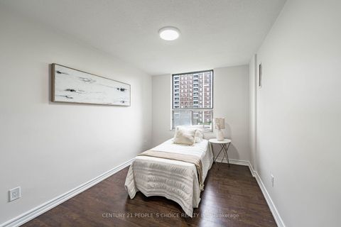 Photo 22 at 809 - 10 Edgecliffe Golfway, Flemingdon Park, Toronto