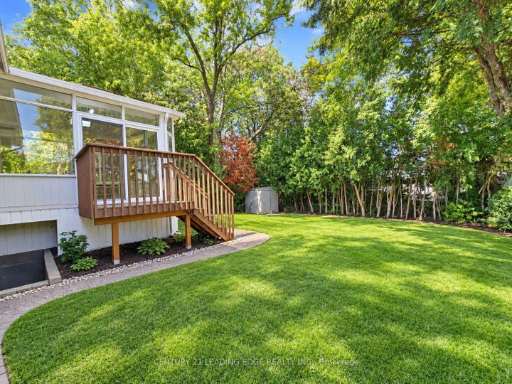 Photo 3 at 39 Sumner Heights Drive, Bayview Village, Toronto