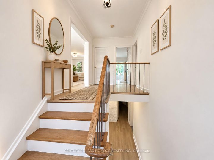 Photo 4 at 39 Sumner Heights Drive, Bayview Village, Toronto