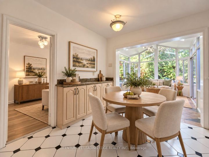 Photo 10 at 39 Sumner Heights Drive, Bayview Village, Toronto