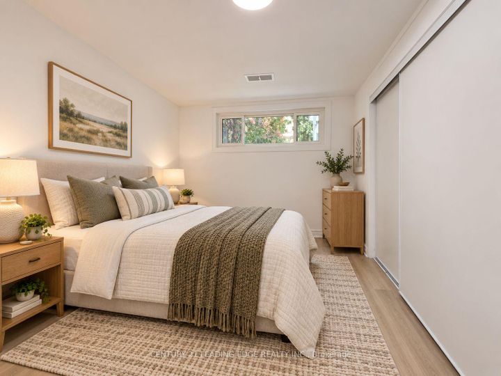 Photo 22 at 39 Sumner Heights Drive, Bayview Village, Toronto