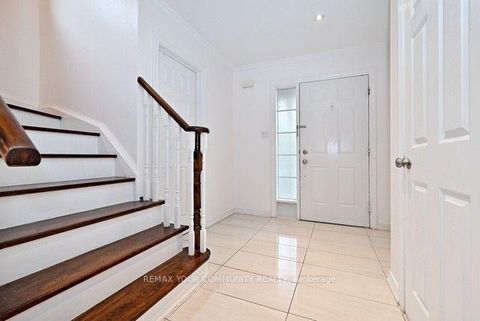 Photo 2 at 73 Laurendale Avenue, Keswick South, Georgina
