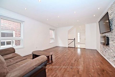 Photo 7 at 73 Laurendale Avenue, Keswick South, Georgina