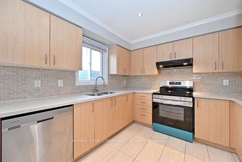 Photo 11 at 73 Laurendale Avenue, Keswick South, Georgina
