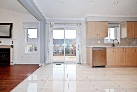 Photo 16 at 73 Laurendale Avenue, Keswick South, Georgina