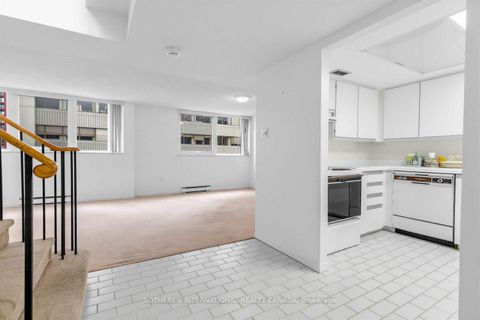 Photo 15 at PH6 - 360 Bloor Street E, Moore Park, Toronto