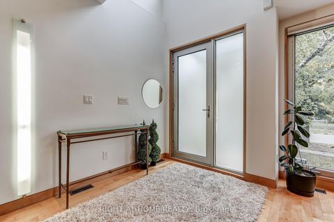 Photo 2 at 17 Ashfield Drive, West Deane, Toronto