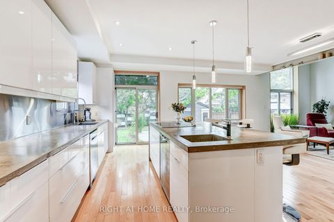 Photo 8 at 17 Ashfield Drive, West Deane, Toronto