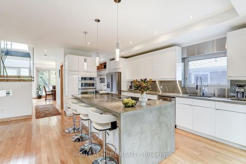 Photo 10 at 17 Ashfield Drive, West Deane, Toronto