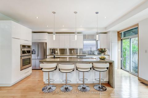 Photo 11 at 17 Ashfield Drive, West Deane, Toronto