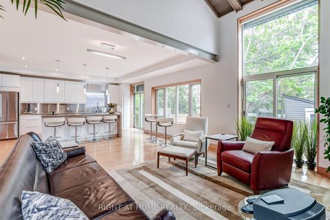 Photo 14 at 17 Ashfield Drive, West Deane, Toronto