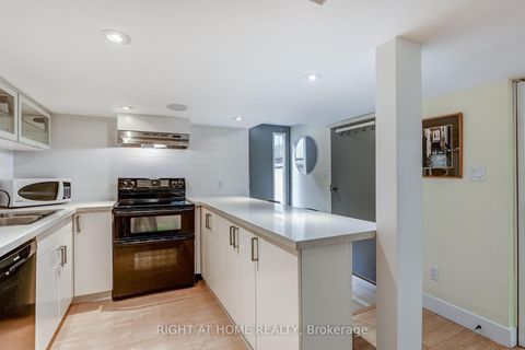 Photo 31 at 17 Ashfield Drive, West Deane, Toronto