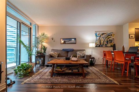 Photo 2 at 1103 - 19 Grand Trunk Crescent, Waterfront Communities C1, Toronto