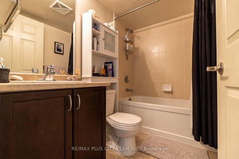 Photo 9 at 1103 - 19 Grand Trunk Crescent, Waterfront Communities C1, Toronto