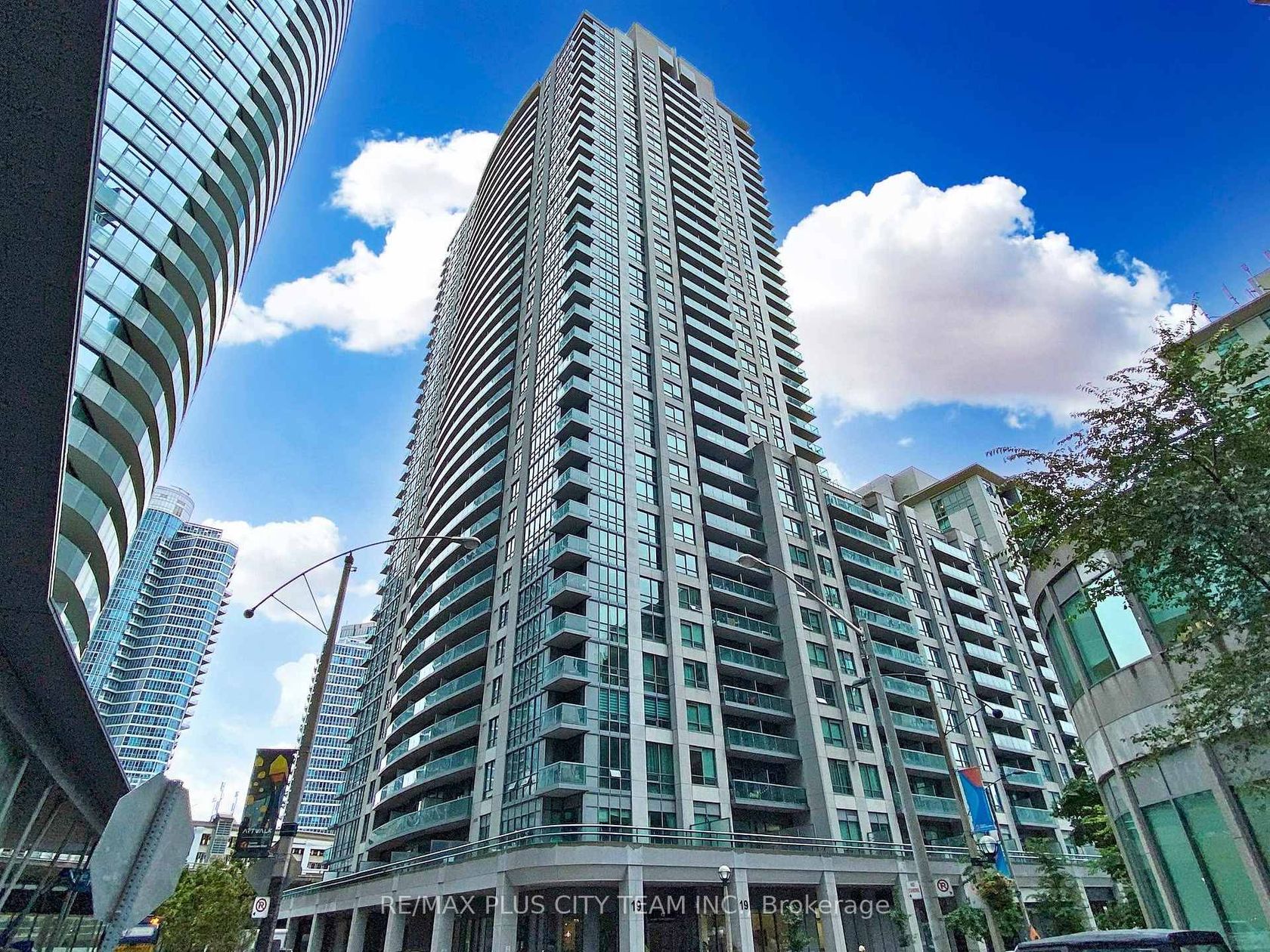 1103 - 19 Grand Trunk Crescent, Waterfront Communities C1, Toronto 