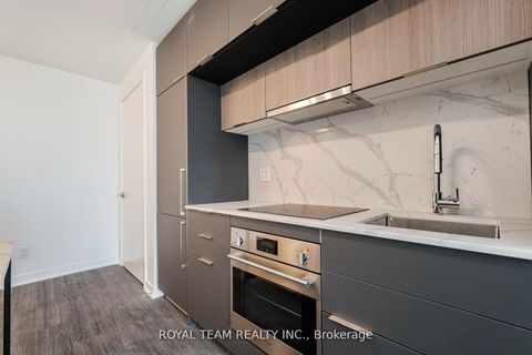 Photo 8 at 1107 - 185 Alberta Avenue, Oakwood Village, Toronto