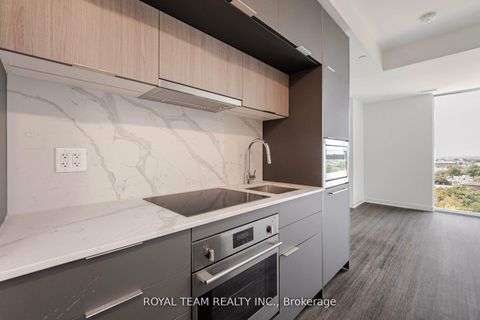 Photo 9 at 1107 - 185 Alberta Avenue, Oakwood Village, Toronto