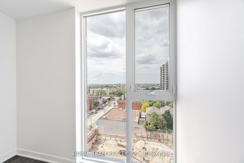 Photo 13 at 1107 - 185 Alberta Avenue, Oakwood Village, Toronto