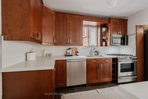 Photo 9 at 5 Hemlock Avenue, Woodbine Corridor, Toronto