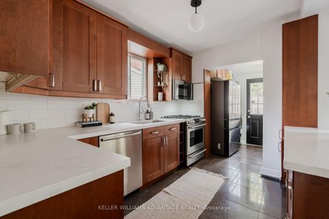 Photo 10 at 5 Hemlock Avenue, Woodbine Corridor, Toronto