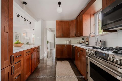 Photo 11 at 5 Hemlock Avenue, Woodbine Corridor, Toronto