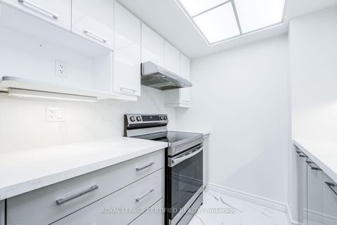 Photo 5 at 1911 - 5 Concorde Place, Don Mills, Toronto