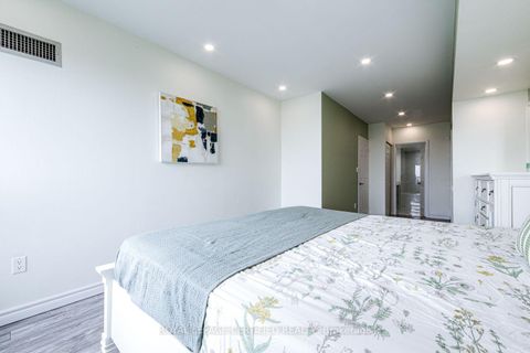 Photo 16 at 1911 - 5 Concorde Place, Don Mills, Toronto