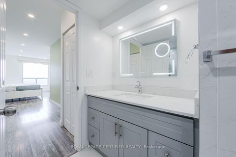 Photo 17 at 1911 - 5 Concorde Place, Don Mills, Toronto