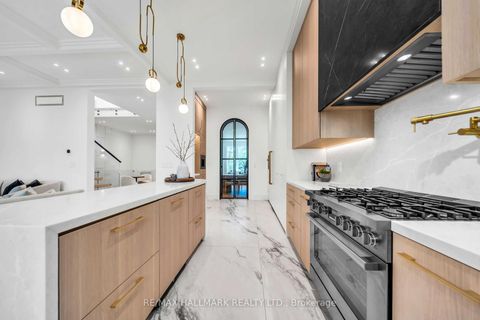 Photo 9 at 27 Collinson Boulevard, Clanton Park, Toronto