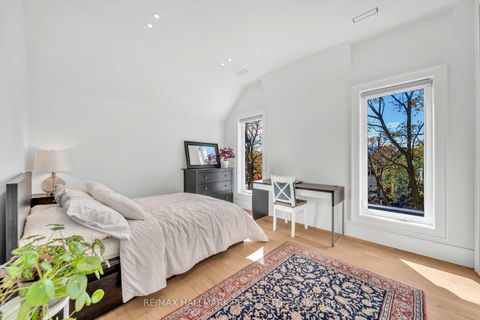 Photo 23 at 27 Collinson Boulevard, Clanton Park, Toronto