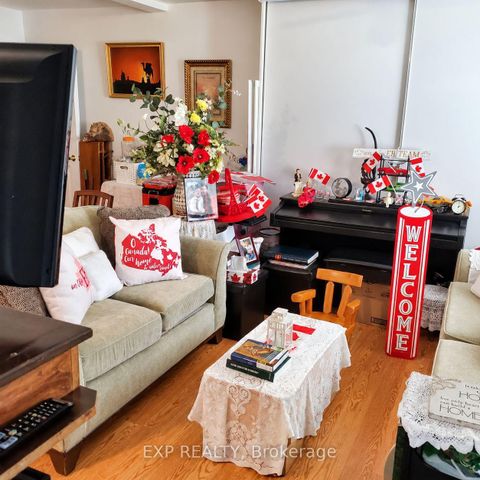 Photo 5 at 5 - 736 Kingston Road, Danforth, Toronto