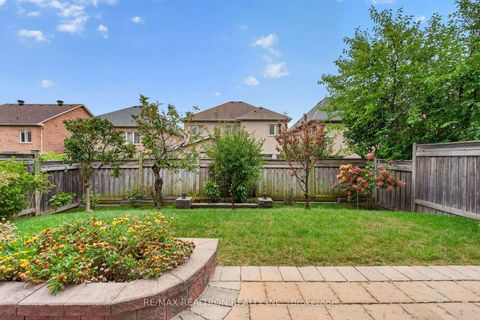 Photo 4 at 66 Bush Ridges Avenue, Jefferson, Richmond Hill