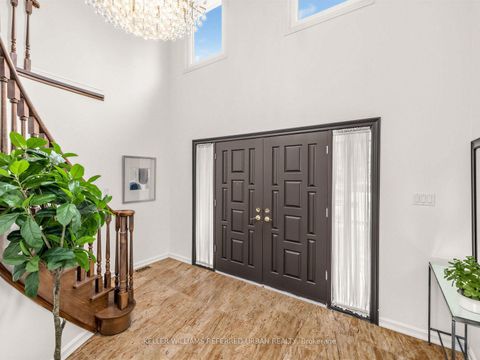 Photo 2 at 9 Tigerlily Court, Newtonbrook West, Toronto
