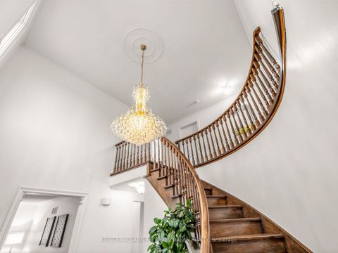 Photo 3 at 9 Tigerlily Court, Newtonbrook West, Toronto