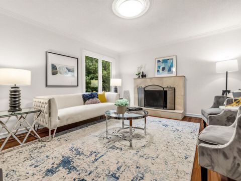 Photo 7 at 9 Tigerlily Court, Newtonbrook West, Toronto