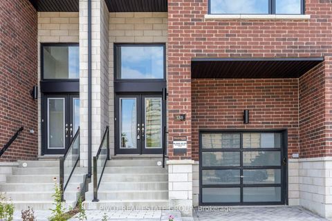 Photo 3 at 138 Danielle Moore Circle, Bendale, Toronto