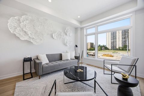 Photo 10 at 138 Danielle Moore Circle, Bendale, Toronto