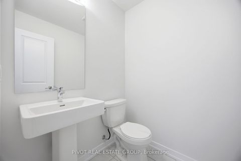 Photo 13 at 138 Danielle Moore Circle, Bendale, Toronto
