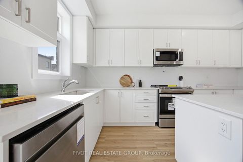 Photo 16 at 138 Danielle Moore Circle, Bendale, Toronto