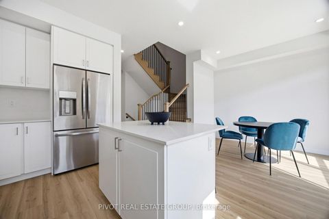 Photo 19 at 138 Danielle Moore Circle, Bendale, Toronto