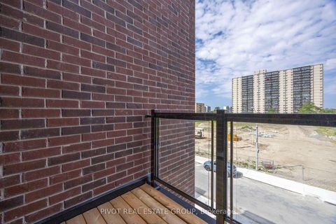 Photo 39 at 138 Danielle Moore Circle, Bendale, Toronto