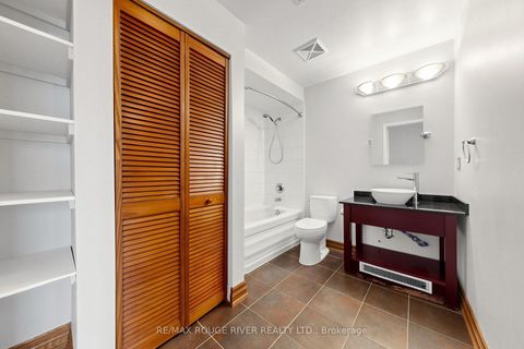 Photo 13 at PH606 - 601 Kingston Road, The Beaches, Toronto