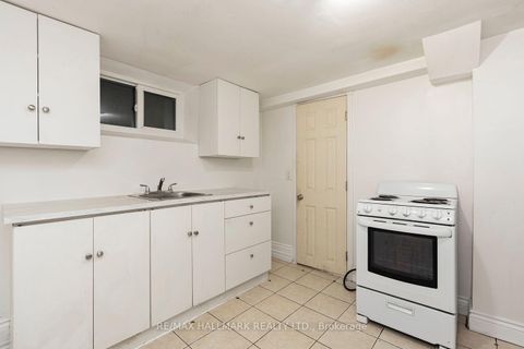 Photo 9 at 31 Thora Avenue, Oakridge, Toronto