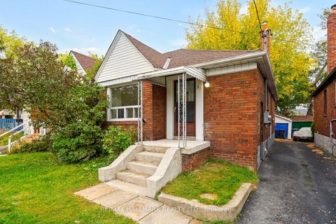 Photo 13 at 31 Thora Avenue, Oakridge, Toronto