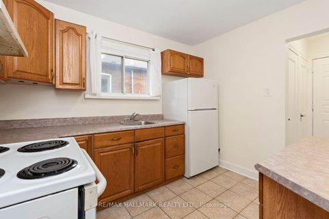Photo 17 at 31 Thora Avenue, Oakridge, Toronto